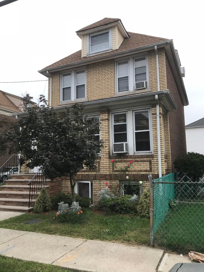 Photo - 276 Desoto Pl Unit 2