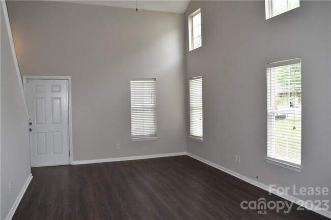 Photo - 3731 Bullard St