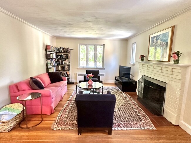 Building Photo - 64 Gardner Rd Unit 1 Rental