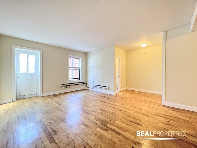 1347 N Dearborn