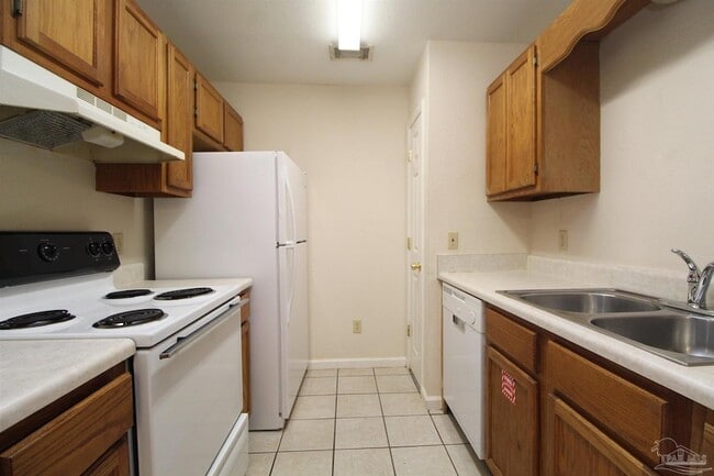 Photo - 601 N 61st Ave
