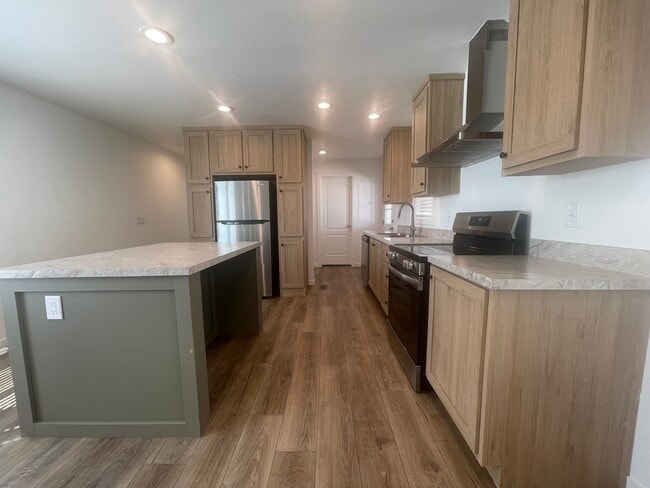 2627 S Lamb Blvd