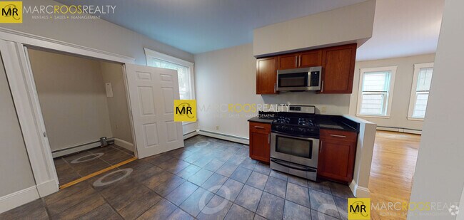 Building Photo - 11 Beacon St Unit 1 Rental