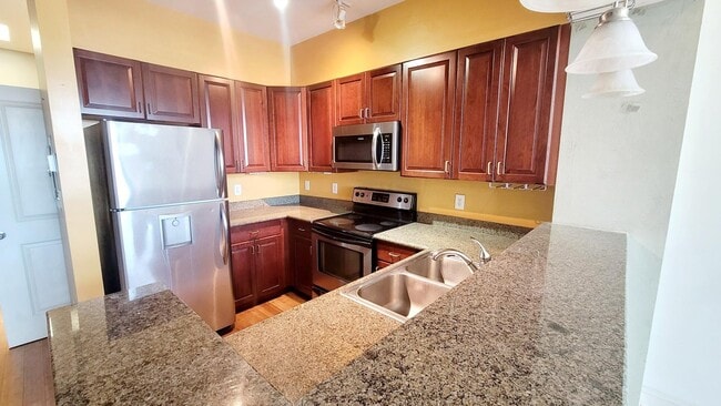 Photo - 1333 W Broad St Unit 514