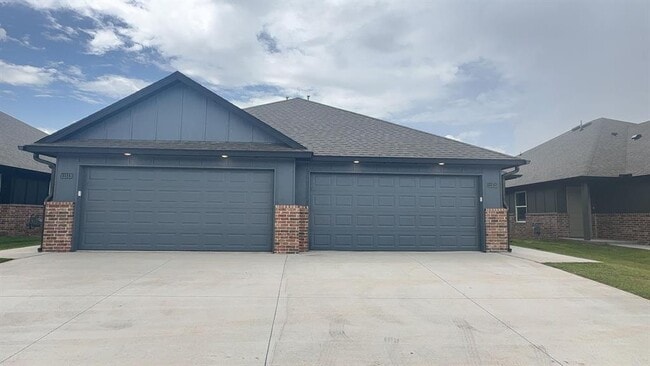 Photo - 11513 University Dr