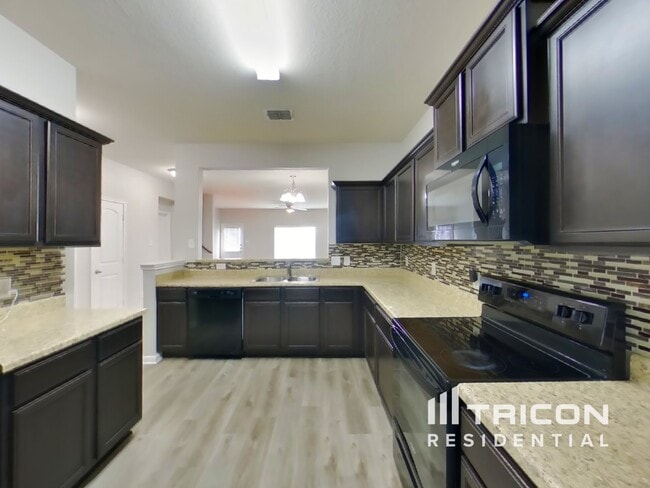 Photo - 6702 Rosenthal Pass