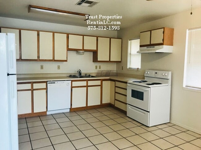 Photo - 1345 Branson Ave Unidad 8B