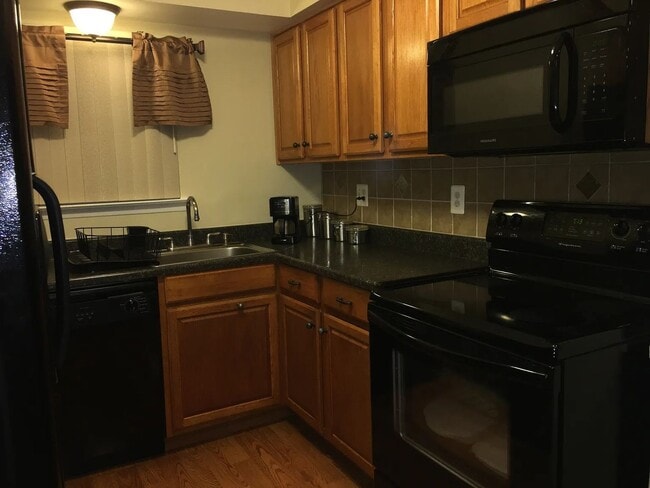 Photo - 2280 Orchard Crest St