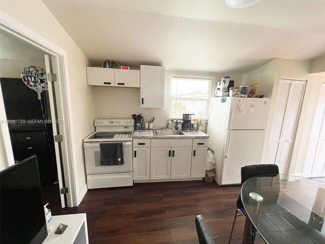320 SW 4th Ave Unit B