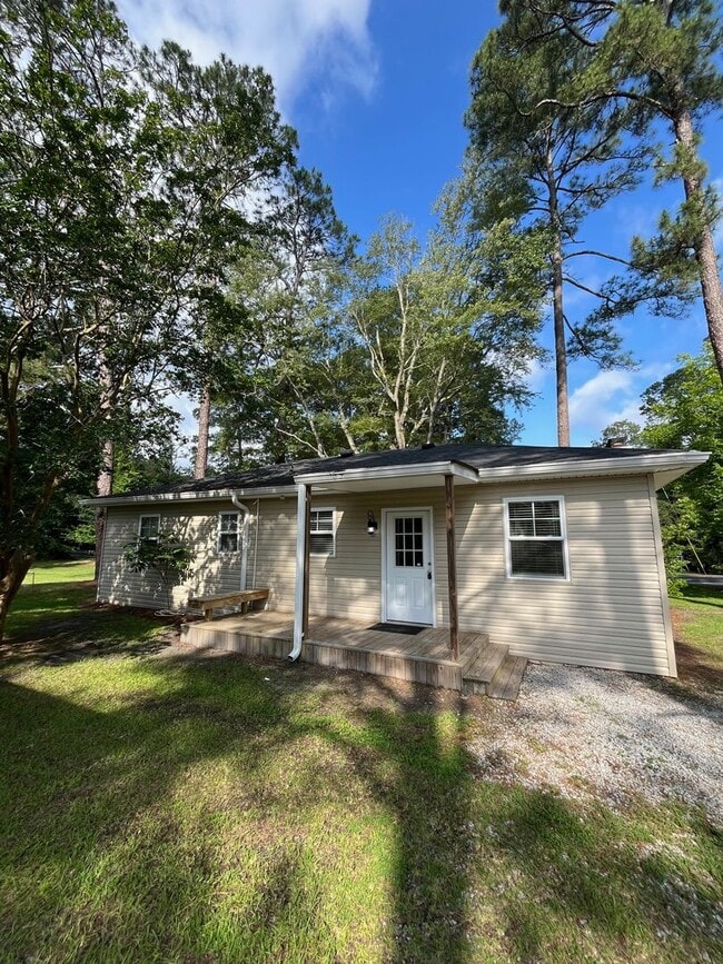 Building Photo - 216 Ridgewood Dr Rental