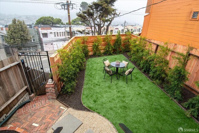 Photo - 574 Silver Ave