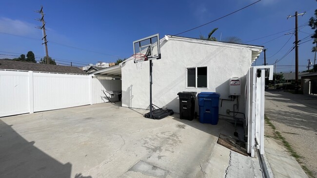 10452 Balboa Blvd Unit 2