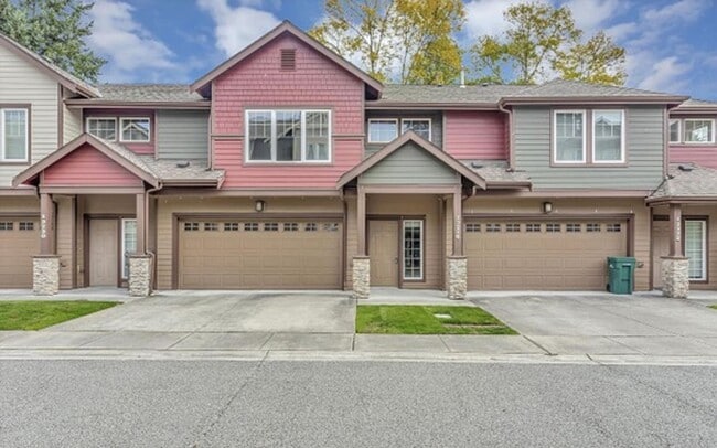 Building Photo - Gorgeous Home in Kirkland!