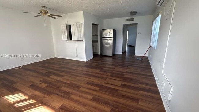 Photo - 104 Easthampton E Unidad 104