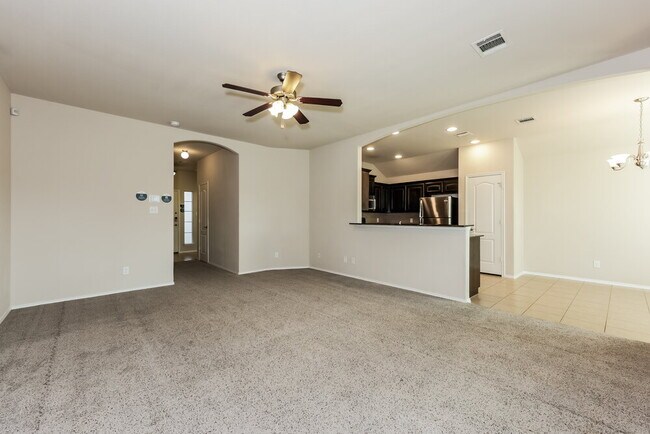 Photo - 409 Roundrock Ln