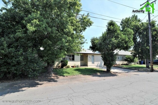 Photo - 2413 Ramona Pl