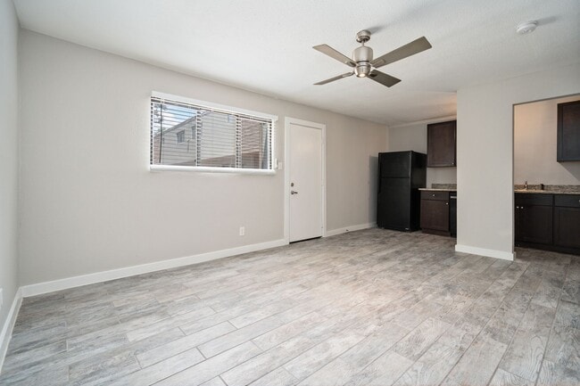 Dream Montrose - 1423 Kipling Street