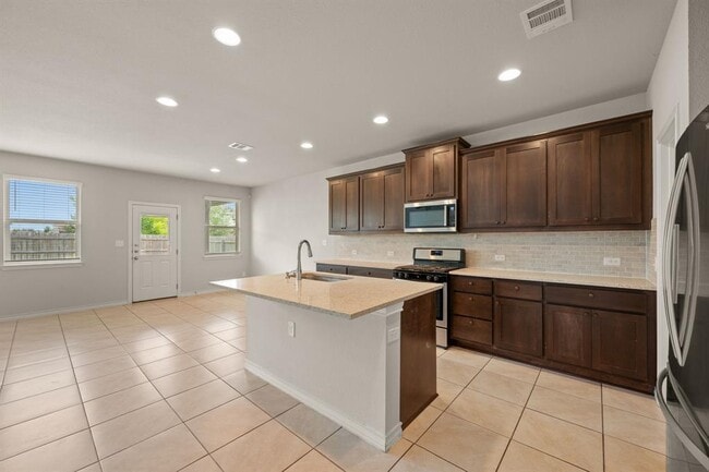 Photo - 6605 Verona Pl