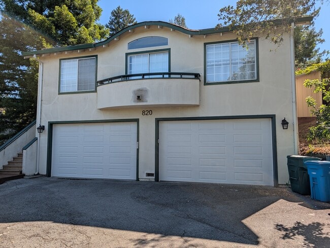 House before the repaint in August. Right garage is reserved for owner - 820 Occidental Way