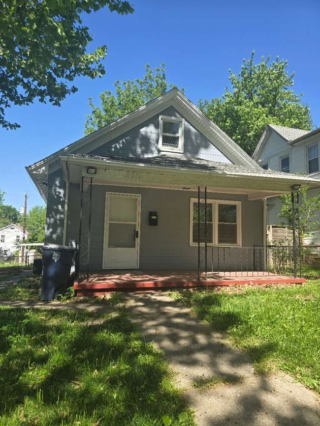Photo - 310 N Oakley Ave House
