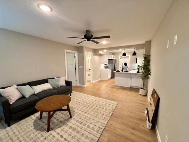 Building Photo - 120 Sierra Cir Unit 110B Sierra Cir Rental