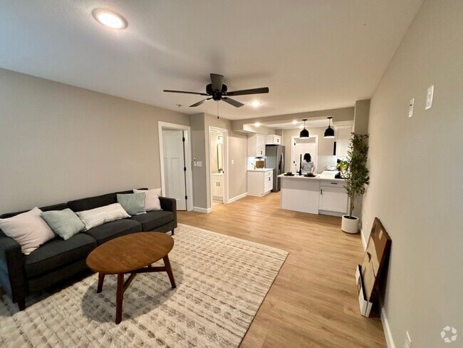 Building Photo - 120 Sierra Cir Unit 110B Sierra Cir Rental
