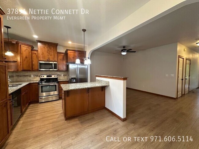 Photo - 37891 Nettie Connett Dr