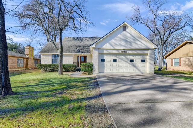 Building Photo - 924 W Kiowa Dr Rental