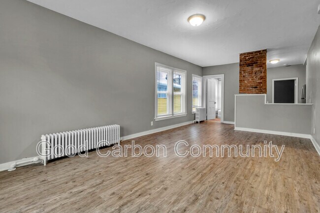 Photo - 135 Elmwood Ave Unidad 4