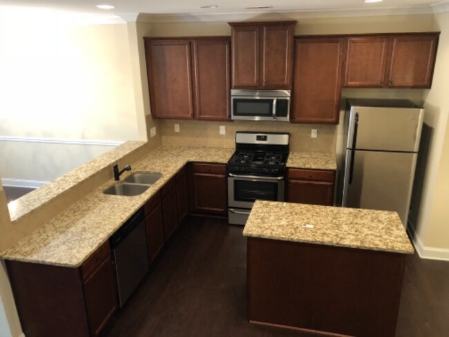 Photo - 955 Firethorne Pass