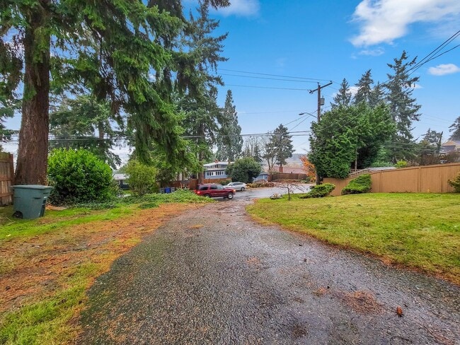 Photo - Cozy rambler with large outdoor space!!!