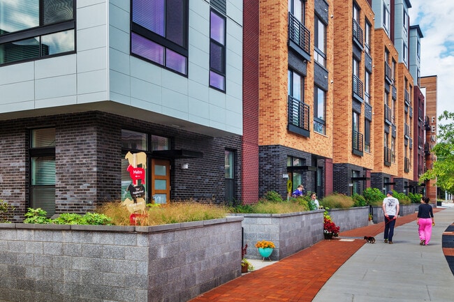 Fenwick Apartments