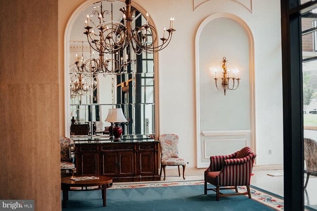 Building Photo - 1300 Army Navy Dr Unit 303