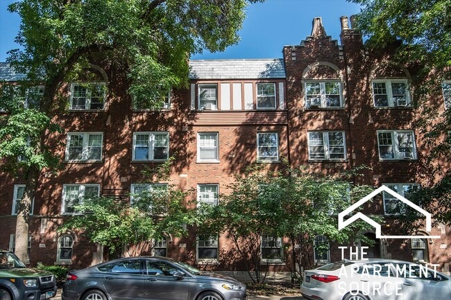 Building Photo - 2150 N Fremont St Unit 3S