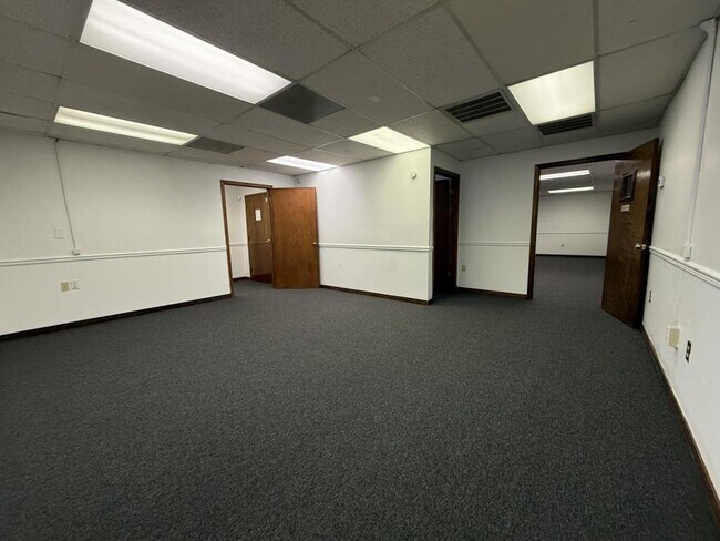 Photo - 4323 Division Street