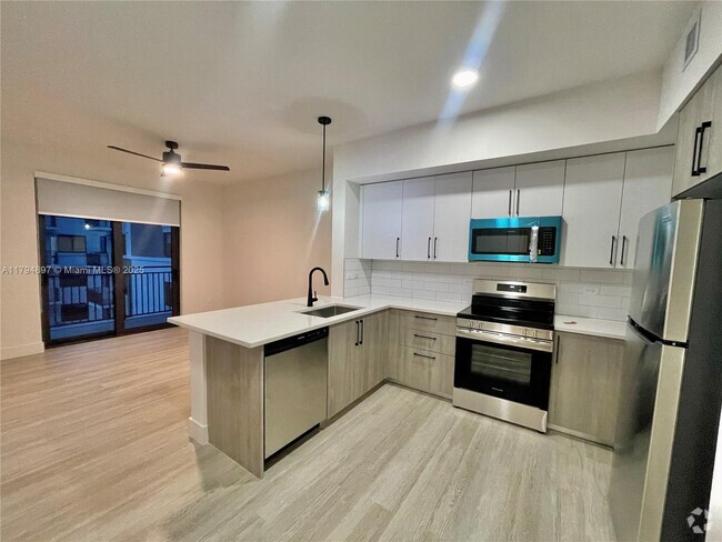 Building Photo - 18412 Homestead Ave Unit 736