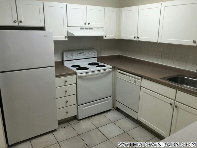 Building Photo - 245 Main St Unit 11