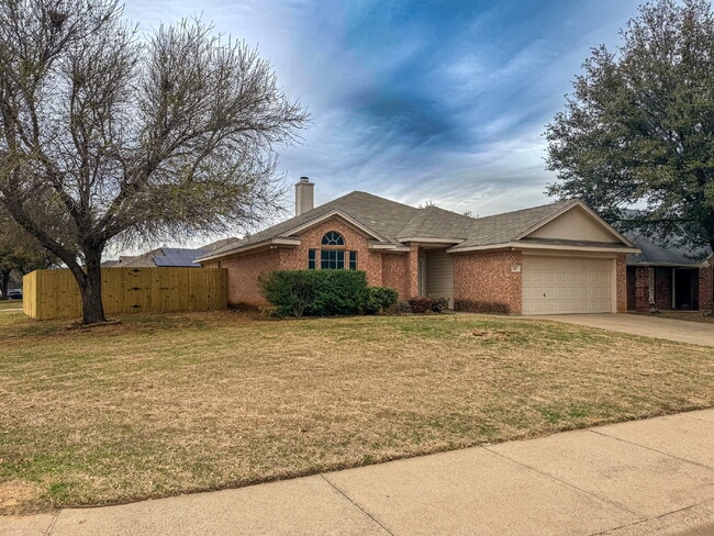 Photo - 3 Bedroom, 2 Bath Home in Crowley on Corner Lot
