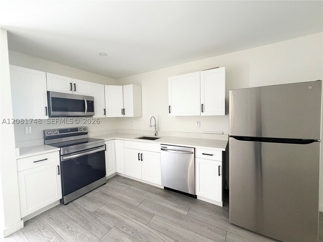 Building Photo - 208 Meridian Ave Unit 6