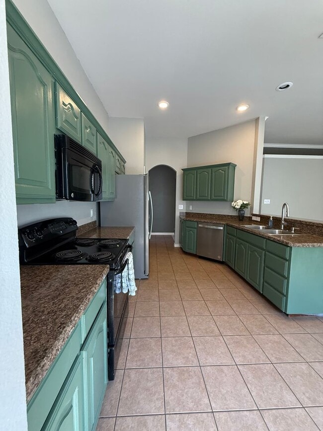 Photo - Adorable 4/2/2 located minutes from Weathe...
