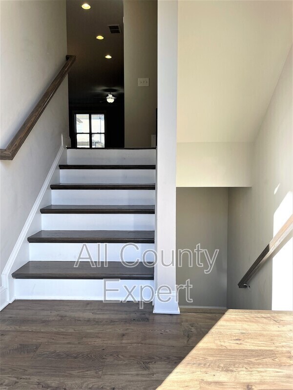 Photo - 113 Laurel Crst Aly