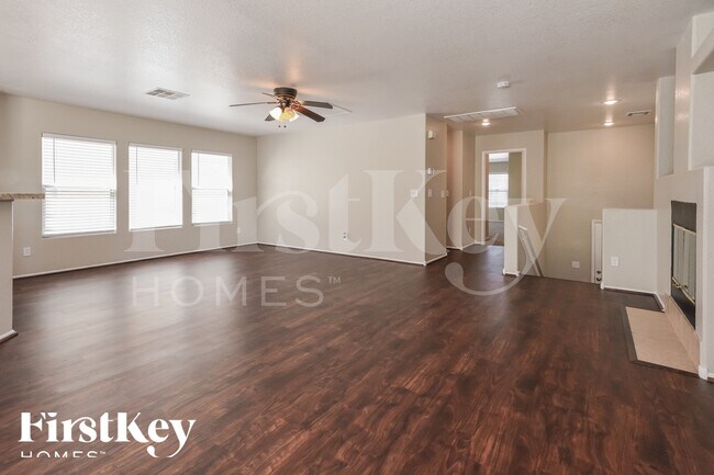 Photo - 613 Belsay Castle Ct