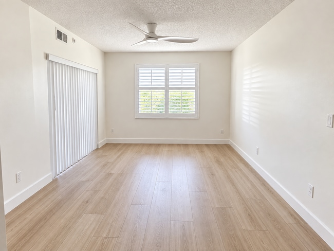 236 Village Blvd Unit 236 Village Blvd #1207