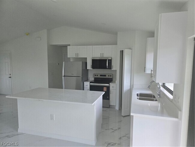 Photo - 2707 30th St SW