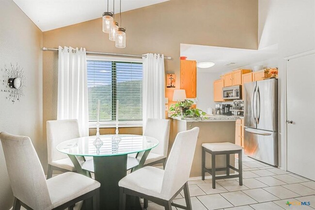 Photo - 3660 FM2673 Unit A-4