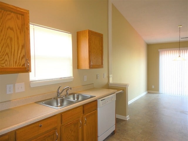 Photo - 1740 Brookview Dr