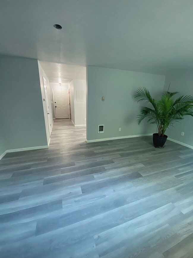 Photo - 10318 15th Ave Ct E