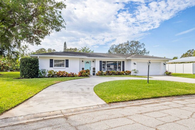 Freshly remodeled 3 bed/ 2 bath POOL home ... - Freshly remodeled 3 bed/ 2 bath POOL home ...