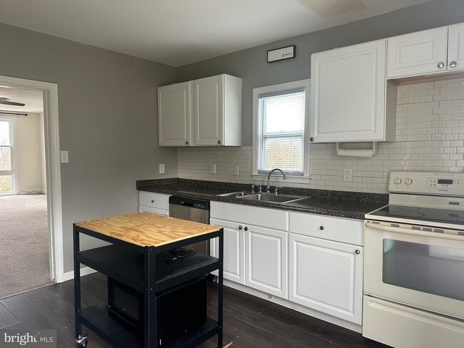 Photo - 64 Church Rd