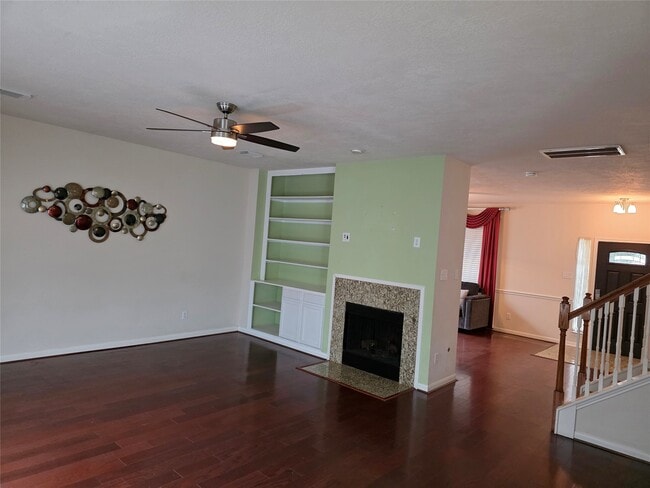Photo - 2715 Riverhollow Ln